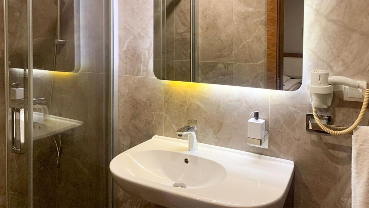 Reikartz 2017 Hotel Анкара Екстериор снимка